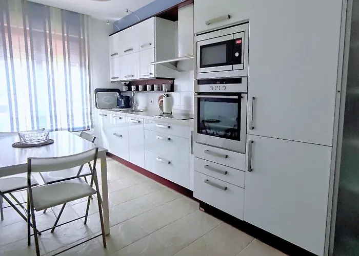 Rias Baixas En Ribeira Piso Centrico Con Parking Y Wifi