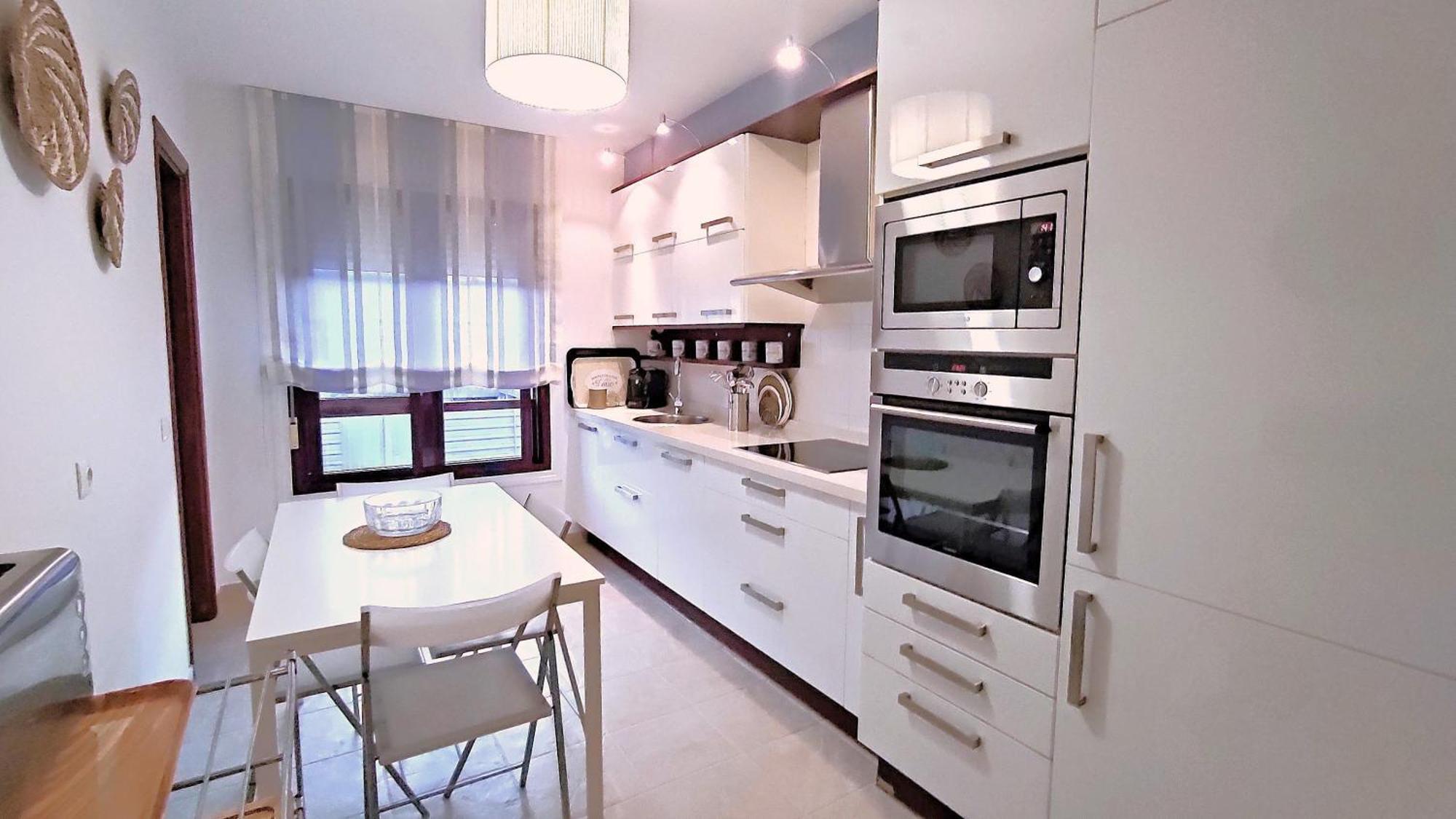 Rias Baixas En Piso Centrico Con Parking Y Wifi Apartment *